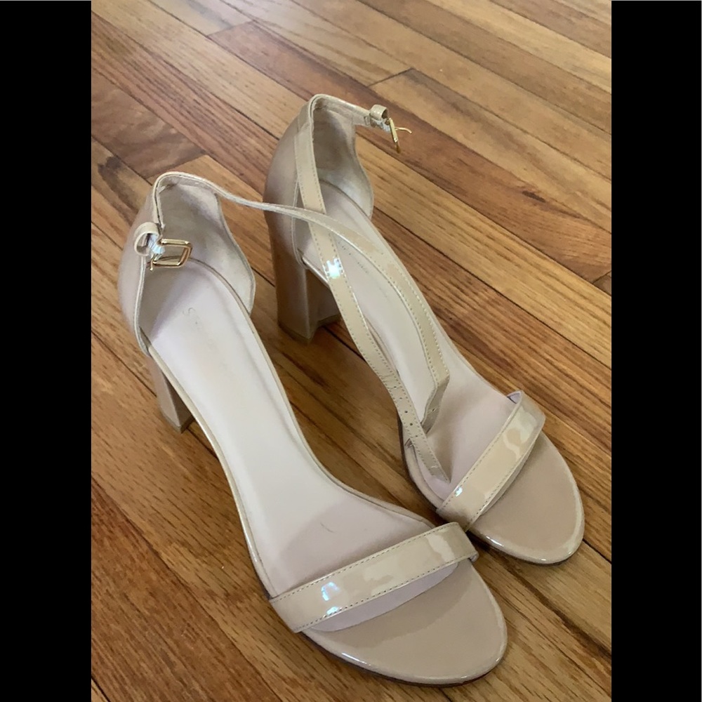 Stuart Weitzman nearlynude sandals size 39